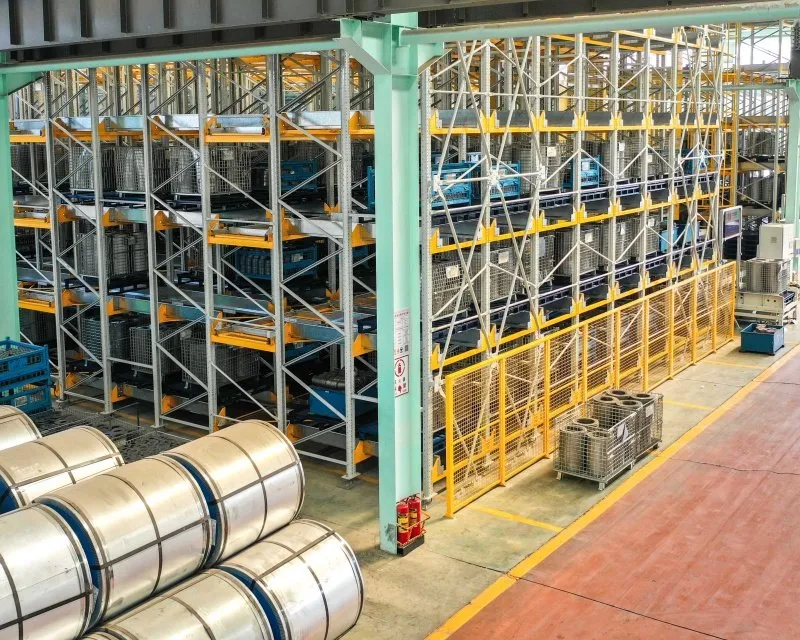 Robust Long Span Steel Racking Asrs System for High Value Components Warehouse