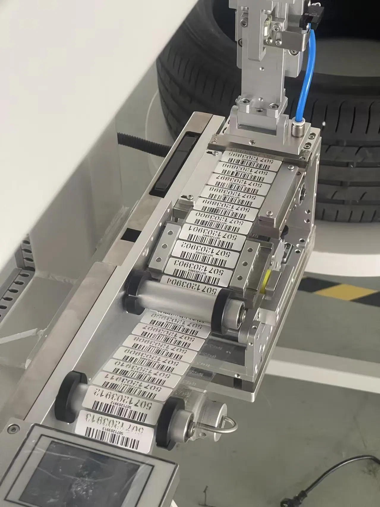 Customized Heavy Duty Inline Tire Labeling System for Industrial Rubber Product Sifting