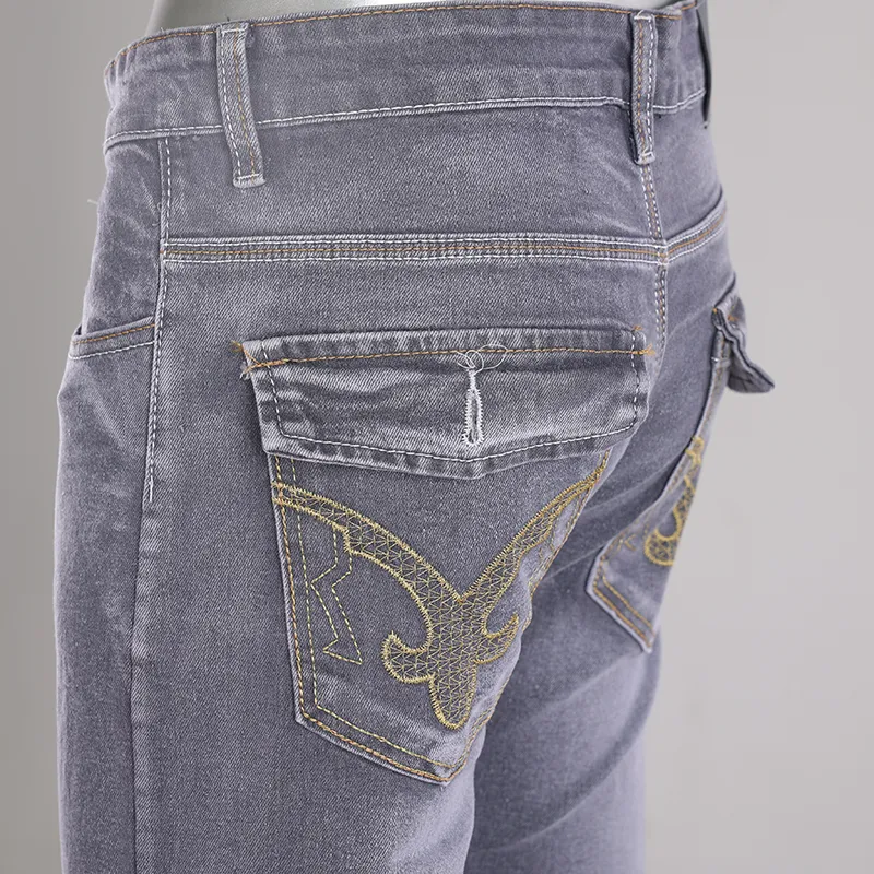 Calças de denim casuais de ajuste regular de cintura baixa, com alta resiliência e cor de luz personalizada, jeans retos para homens