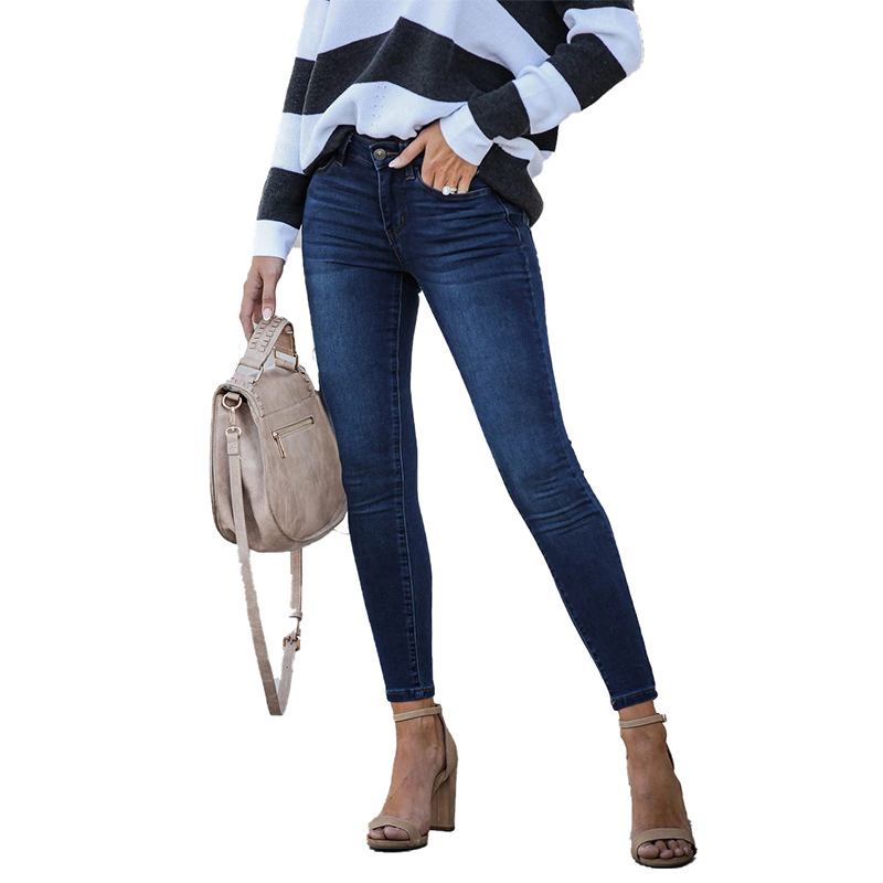 Calças femininas cropped jeans slim fit com cintura média e pernas pequenas