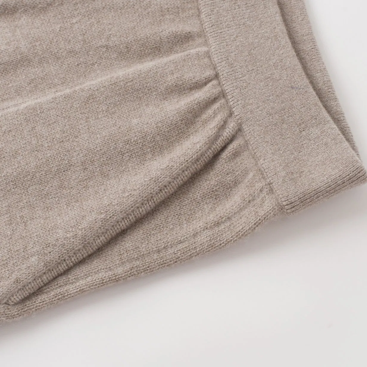 100% Calça Larga de Malha Feminina em Cashmere com Bolsos