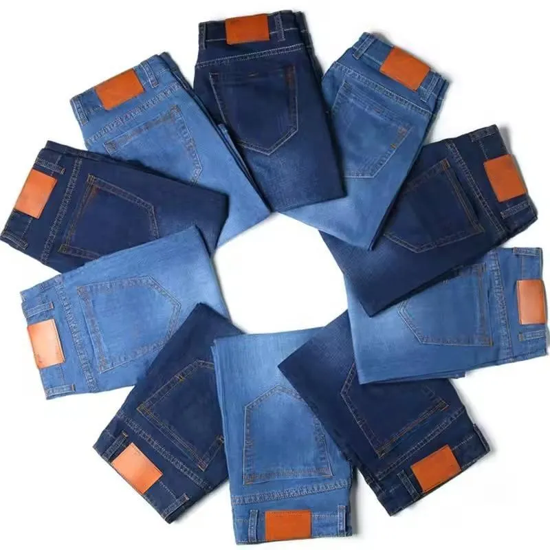 Calças Jeans Masculinas Slimming de Tecido Denim Stretch com Corte Reto e Estilo Casual de Negócios Desgastadas