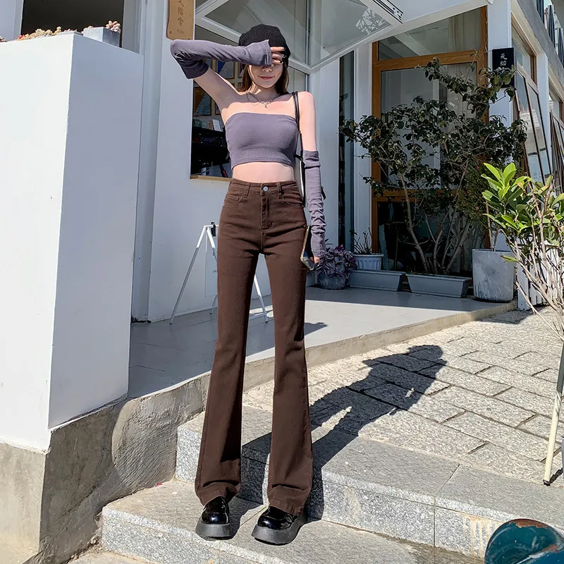 Calças Jeans Micro Flare para Mulheres; S Ajuste Slim, Pernas Longas e Aparência Afinada