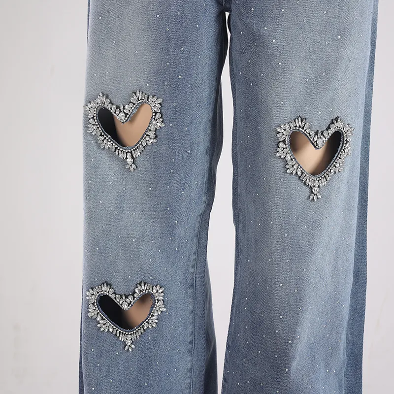 Calças de Jeans Femininas Ripped Slim Sexy com Padrão em Forma de Coração para Mulheres com Perna Reta