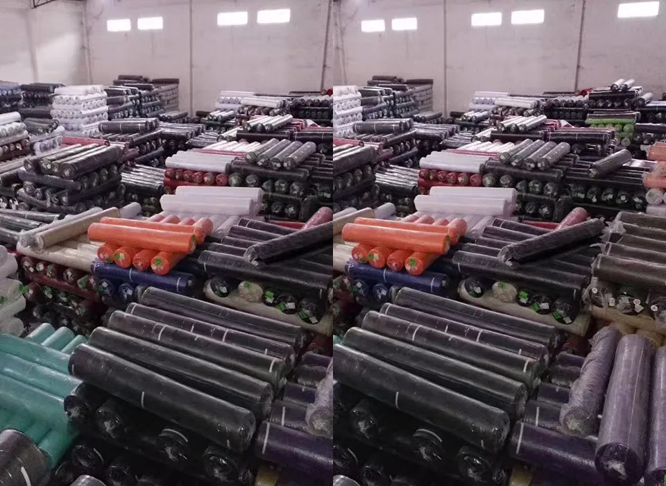 Área de armazenamento e expedição do fabricante de jeans