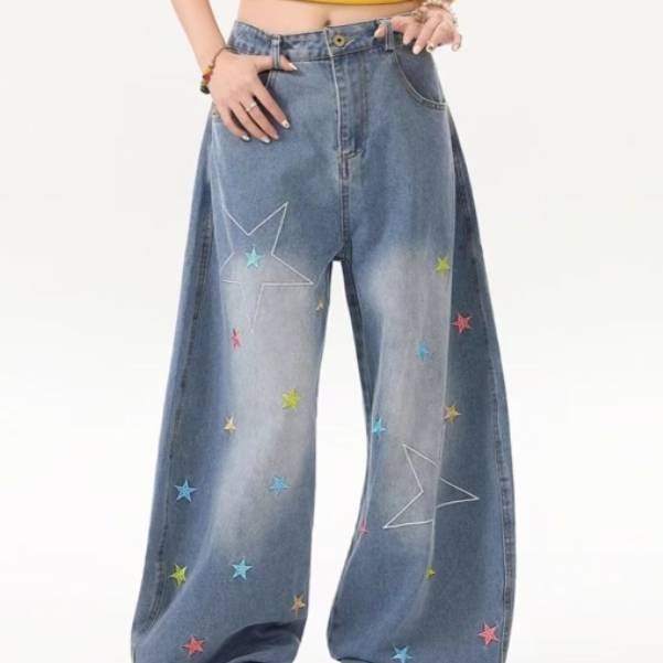 Calças de Denim para Mulheres com Bordado Estrela Americana, Novo Design de Verão, Ajuste Solto, Slim, Denim Lavado, Pernas Largas em Forma de Faca Curvada