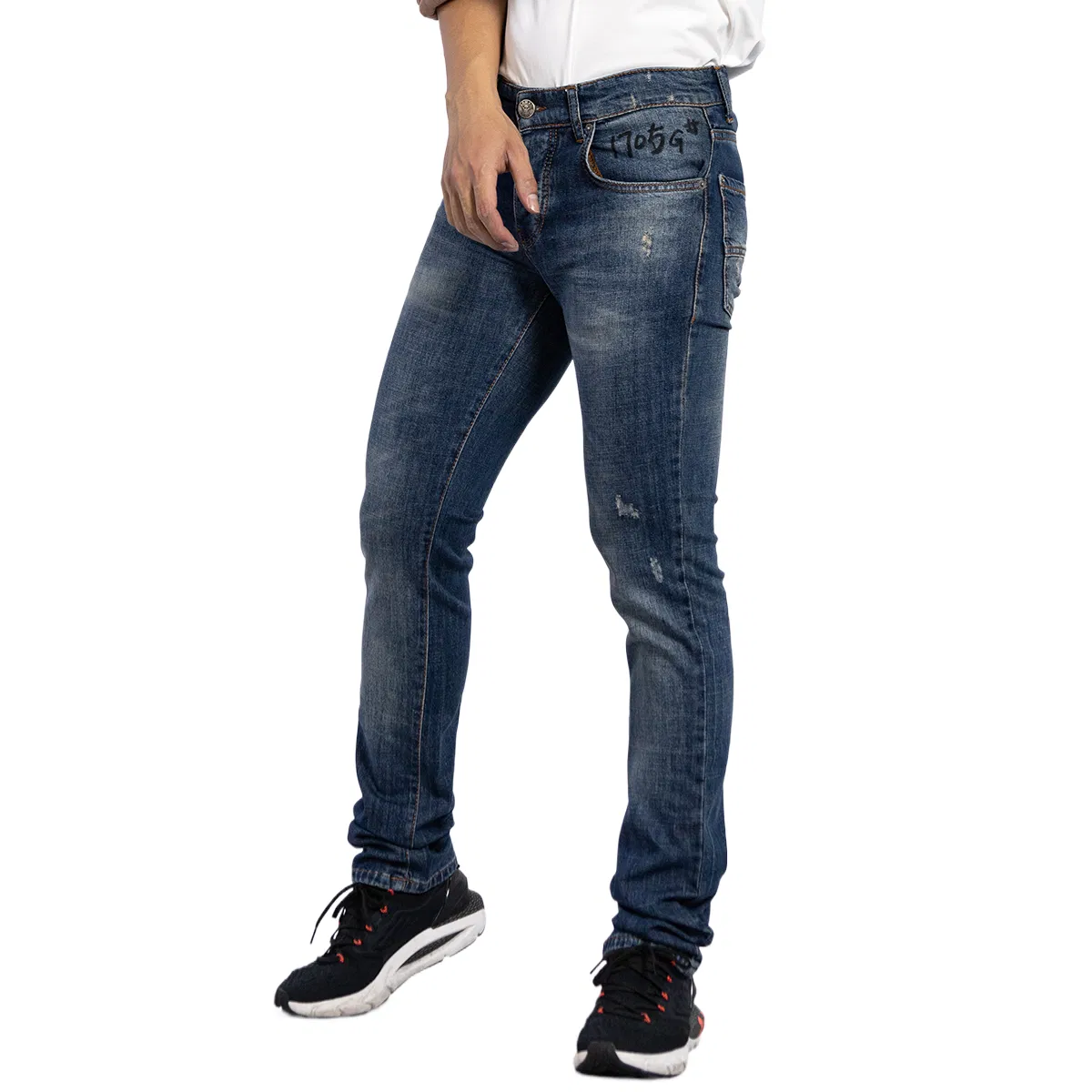 Jeans casuais masculinos de design rasgado em denim azul lavado europeu e fashionável