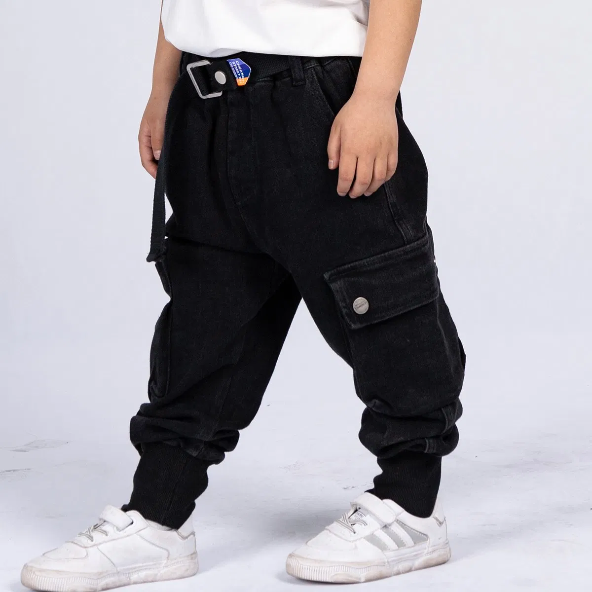 Calças esportivas personalizadas para crianças, cinto, calças pretas, jeans com múltiplos bolsos