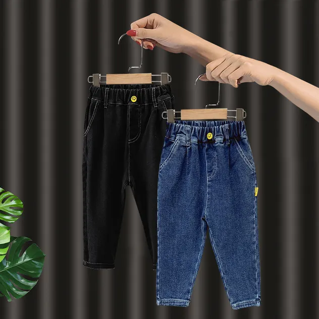 Jeans finos de outono e inverno para meninos