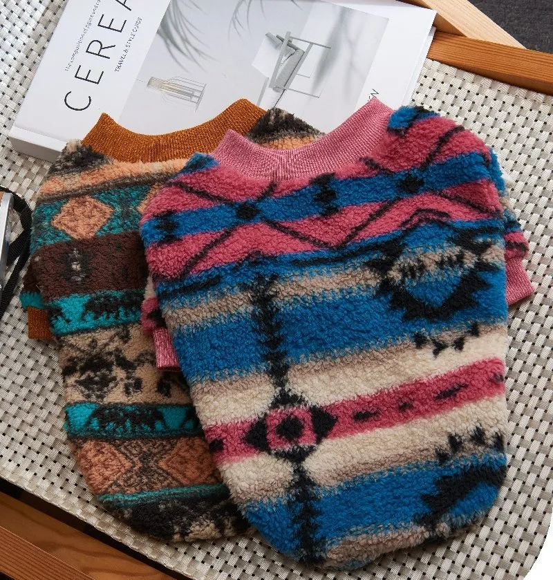 Novo gato de estimação, cachorro de estimação, jeans com botão ajustável