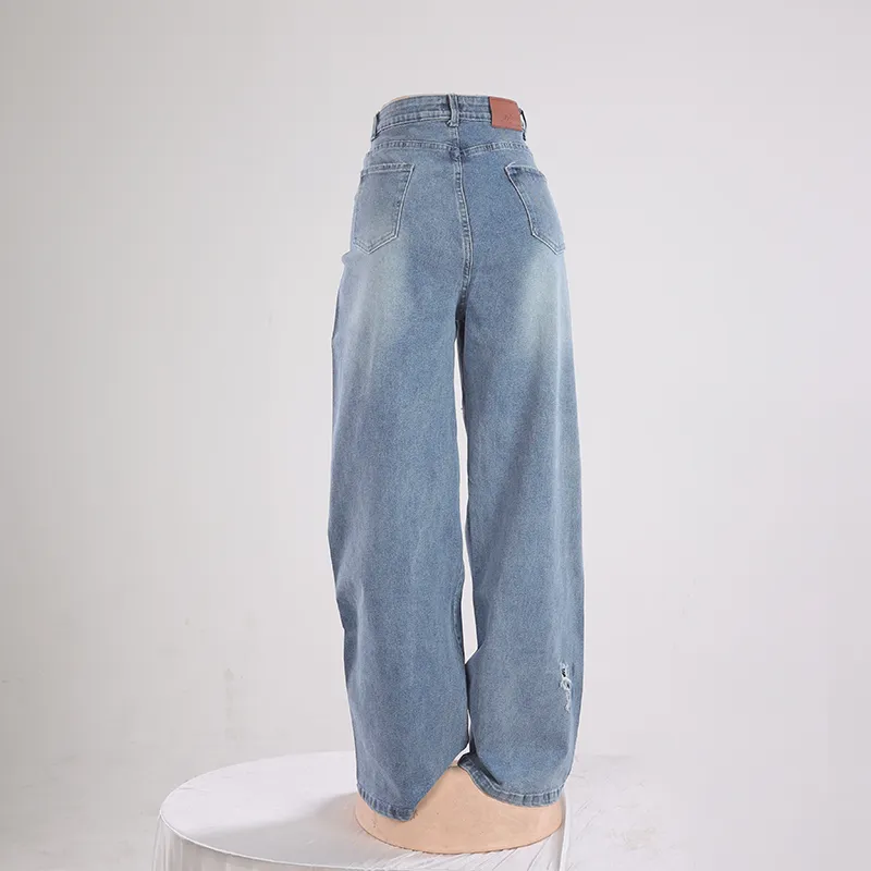 Calças de Jeans Femininas Ripped Slim Sexy com Padrão em Forma de Coração para Mulheres com Perna Reta