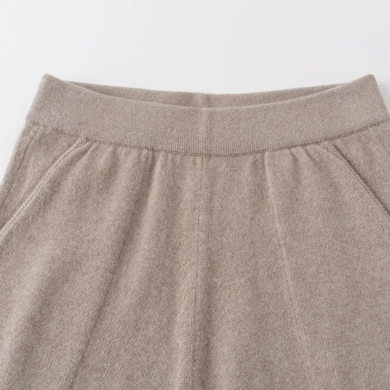 100% Calça Larga de Malha Feminina em Cashmere com Bolsos