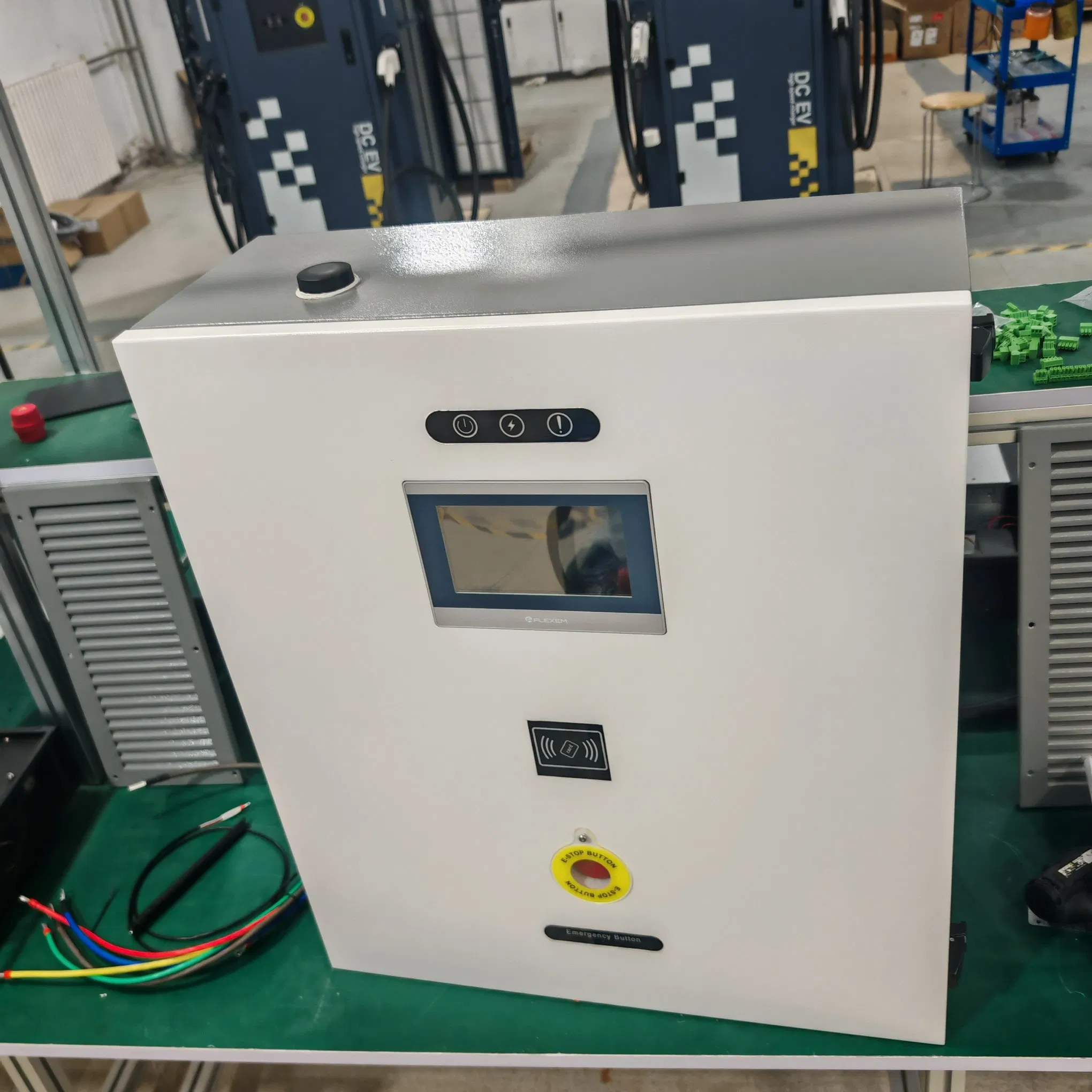 شاحن سريع عالي القدرة 120kw محطة شحن كهربائية للسيارات الكهربائية CCS1 CCS2