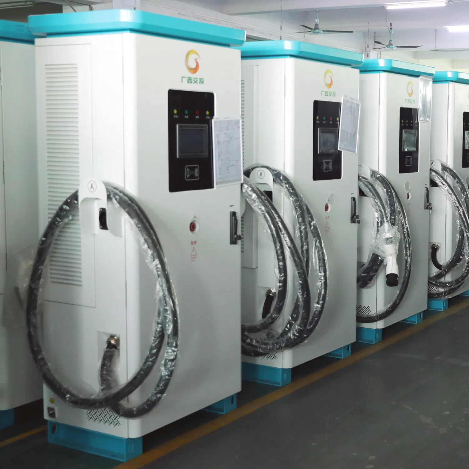 شاحن سريع عالي القدرة 180kw للسيارات الكهربائية