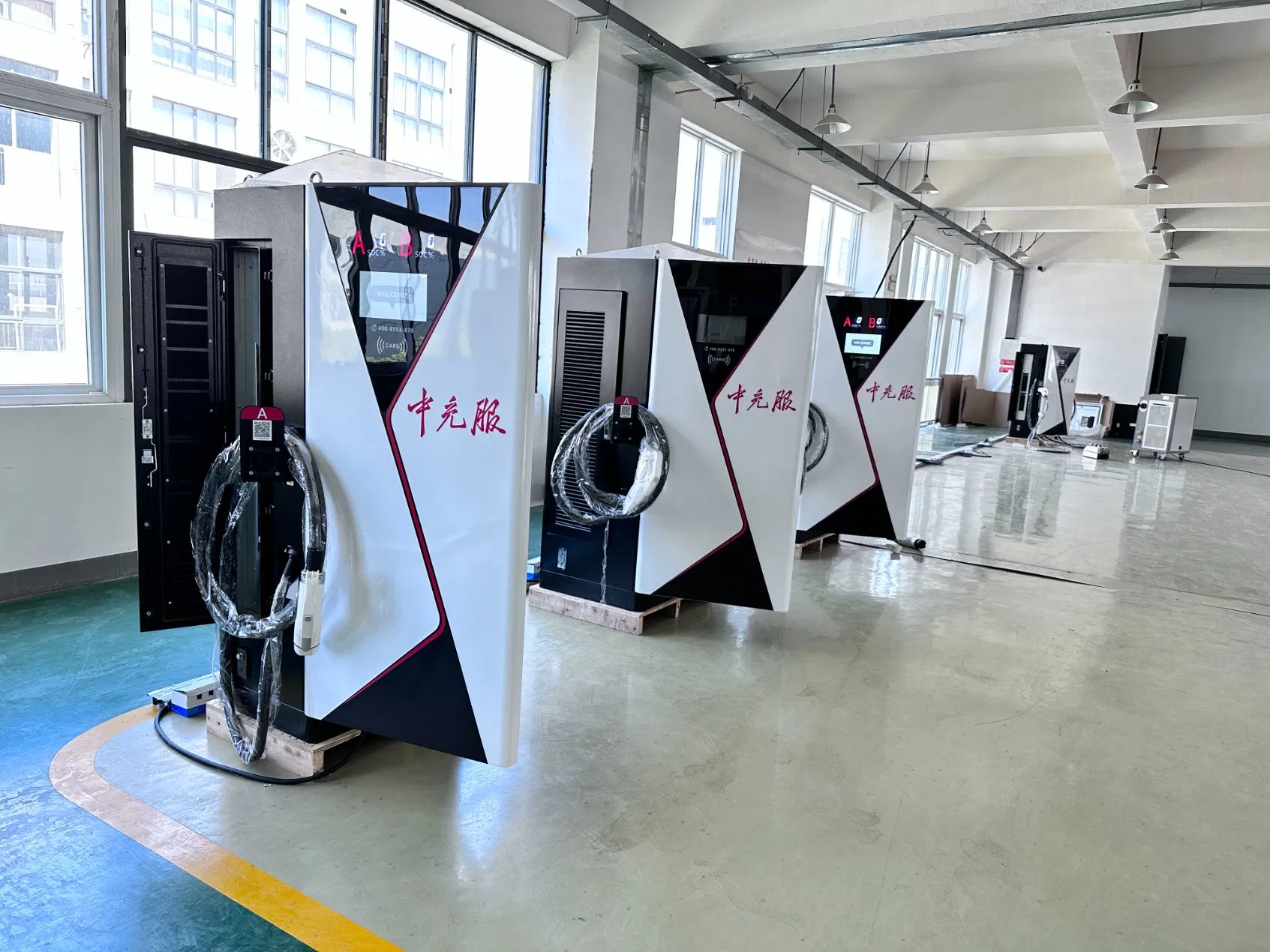 شاحن كهربائي ذكي 120-160kw حل شحن متنقل للسيارات الكهربائية