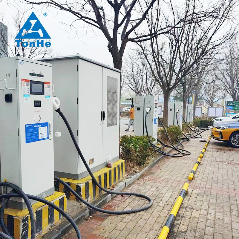 حل شاحن سيارة كهربائية سريع من نوع DC AC 200kw محطة المركبات الكهربائية 2