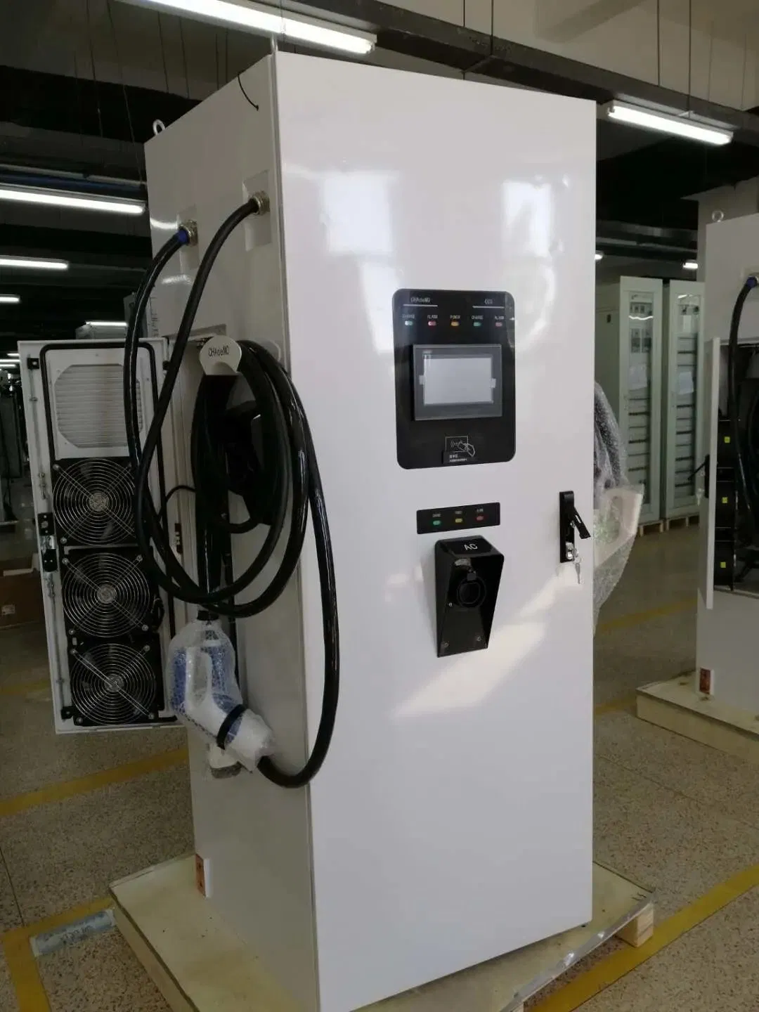 120kw/240kw حل محطة شحن سريع للسيارات الكهربائية شاحن بطارية ملحقات الشحن الذكي Ocpp1.6 شواحن السيارات الكهربائية السكنية
