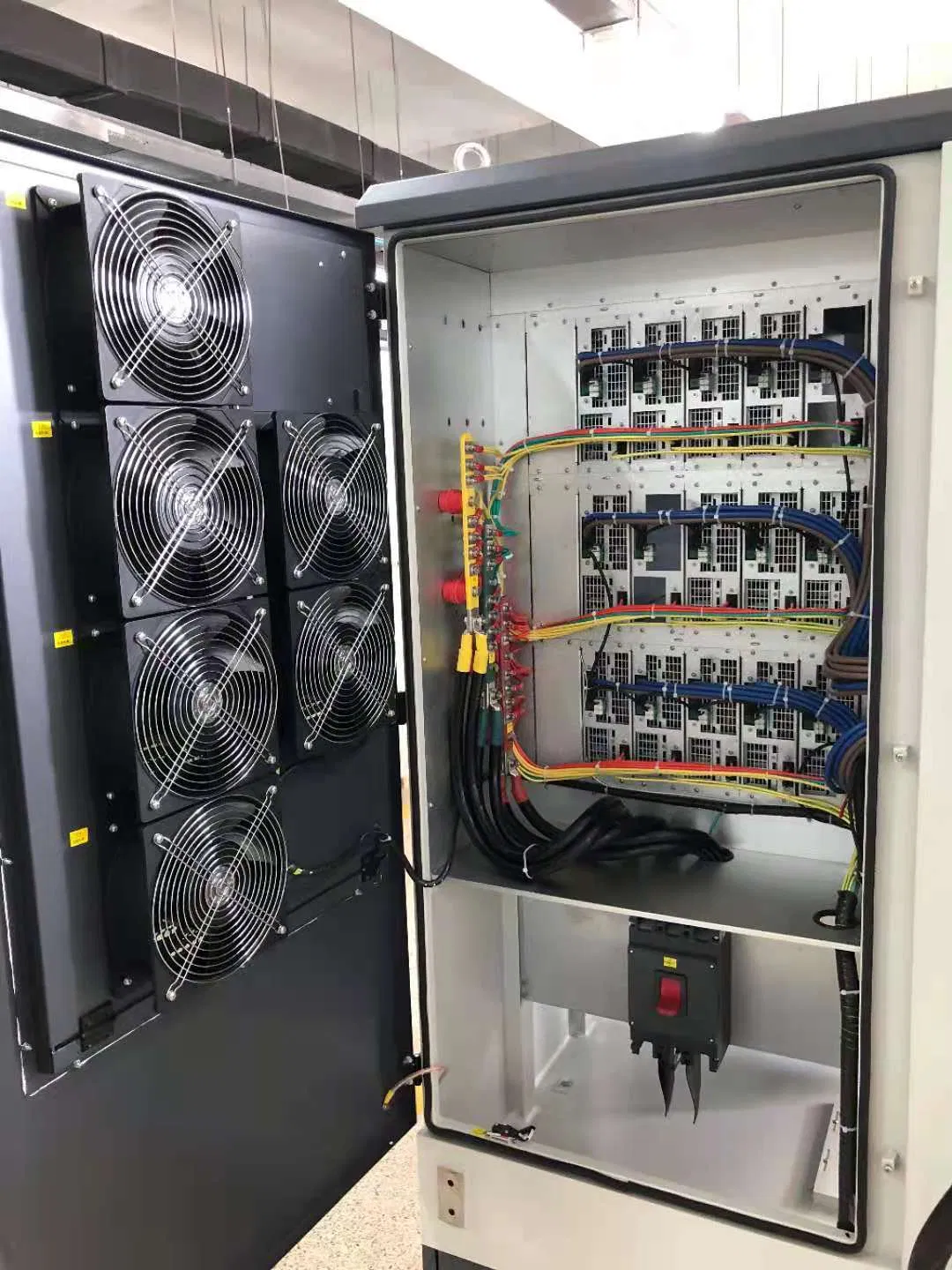 شاحن سريع للسيارات الكهربائية 300kw، شحن المركبات الكهربائية للحافلات، السيارات، الشاحنات