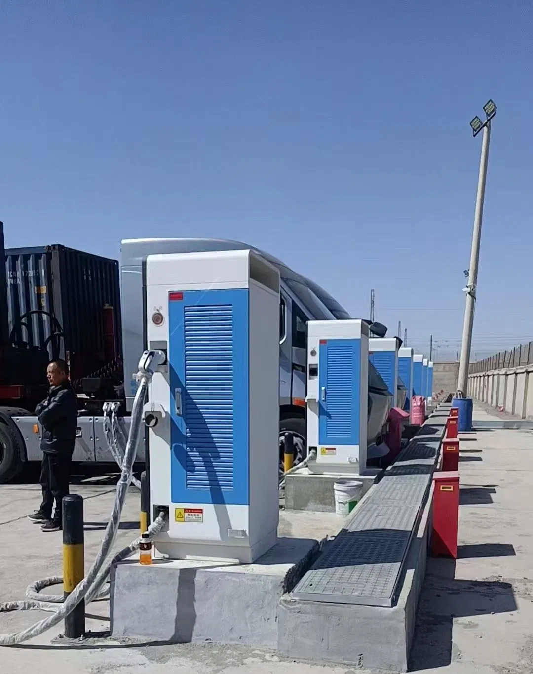 ياولايتشونغ جي بي تي 360kw 400kw شاحن كهربائي للسيارات التجارية محطة شحن المركبات الكهربائية