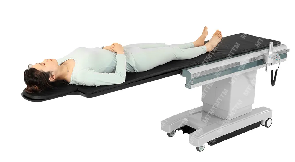 طاولة تشغيل تصوير الأشعة السينية المتوافقة مع جهاز C-Arm