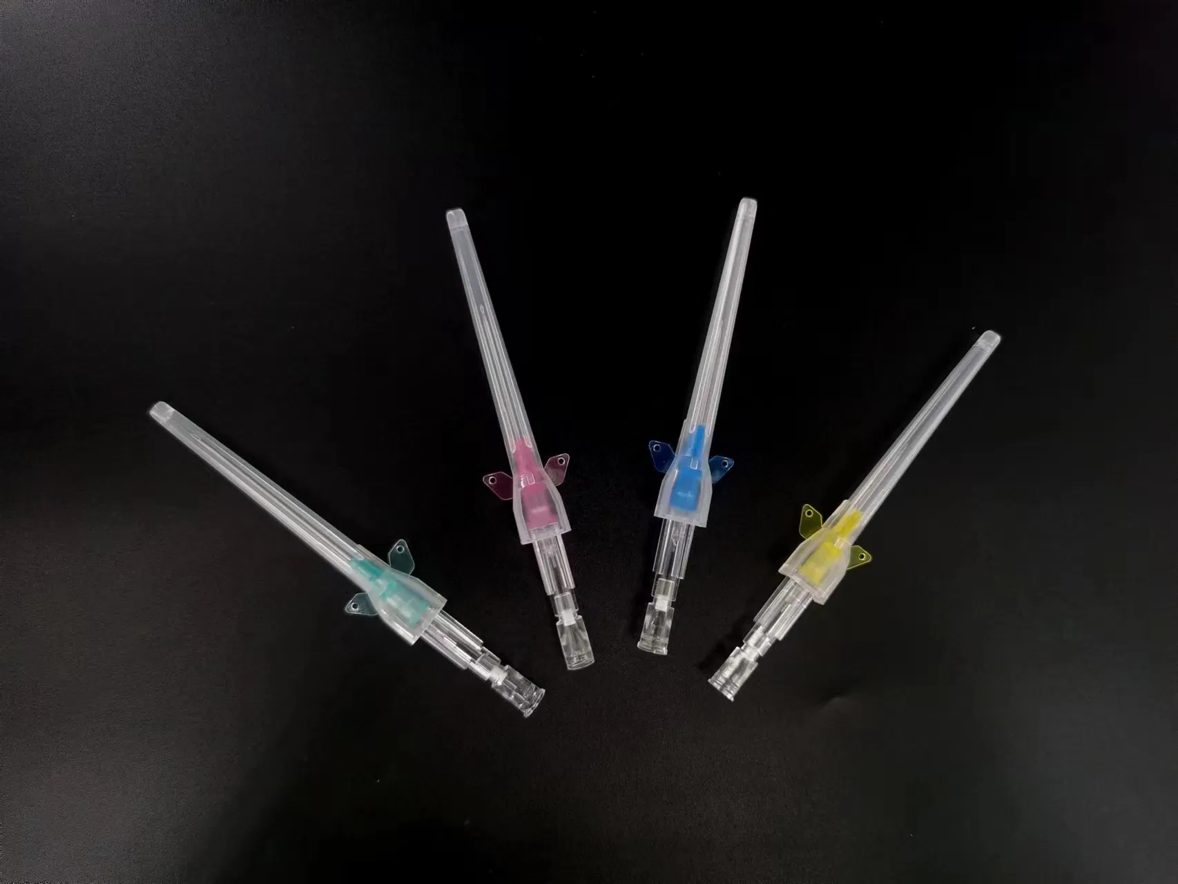 قسطرة وريدية من نوع الفراشة للاستخدام الطبي disposable مع غطاء الهيبارين