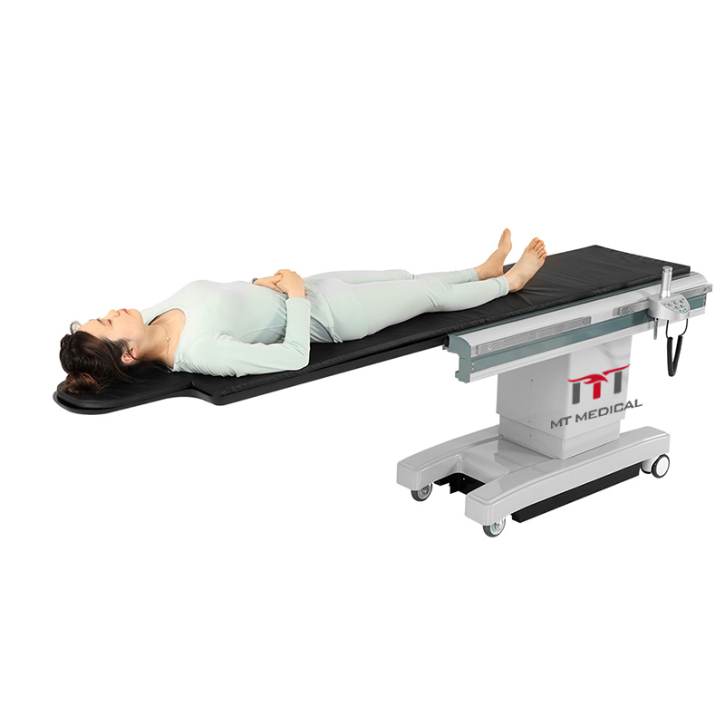 طاولة تشغيل تصوير الأشعة السينية المتوافقة مع جهاز C-Arm