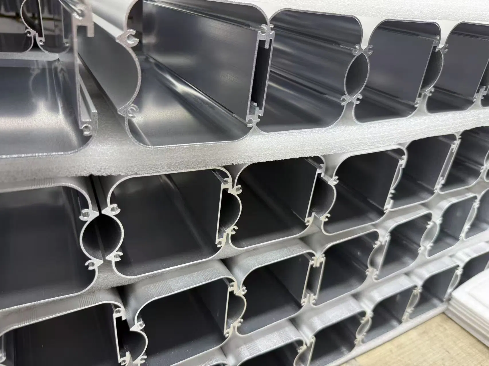 Special-Shaped Bright Silver Anodized Aluminum Products Customized with 6061t6