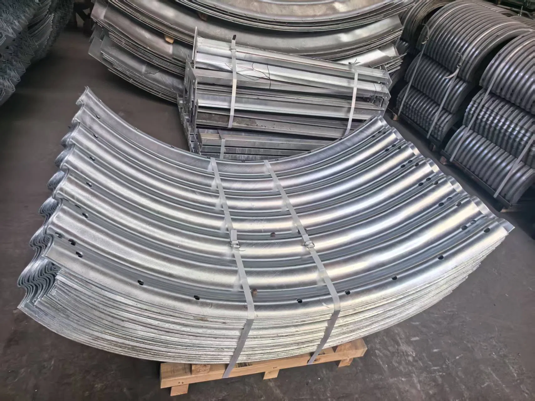 Half Round Large Diameter Galvanized Welded Corrugated Steel Culvert Pipe Shelter Assemble for Culverts and Drainag
