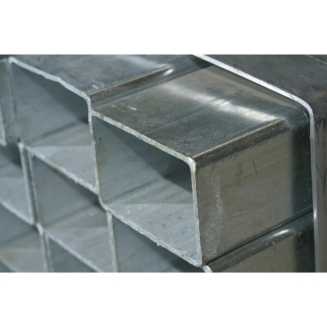 Weldable Hot-DIP Galvanized Rectangular Steel Pipe for Steel Structure Warehouses