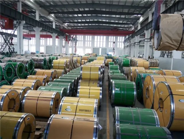 Hot Selling High-Quality Products Pre Galvanized PPGI/PPGL Corrugated Steel Roof Roofing Sheet Outdoor Roofing Construction Material Color Coated Roll