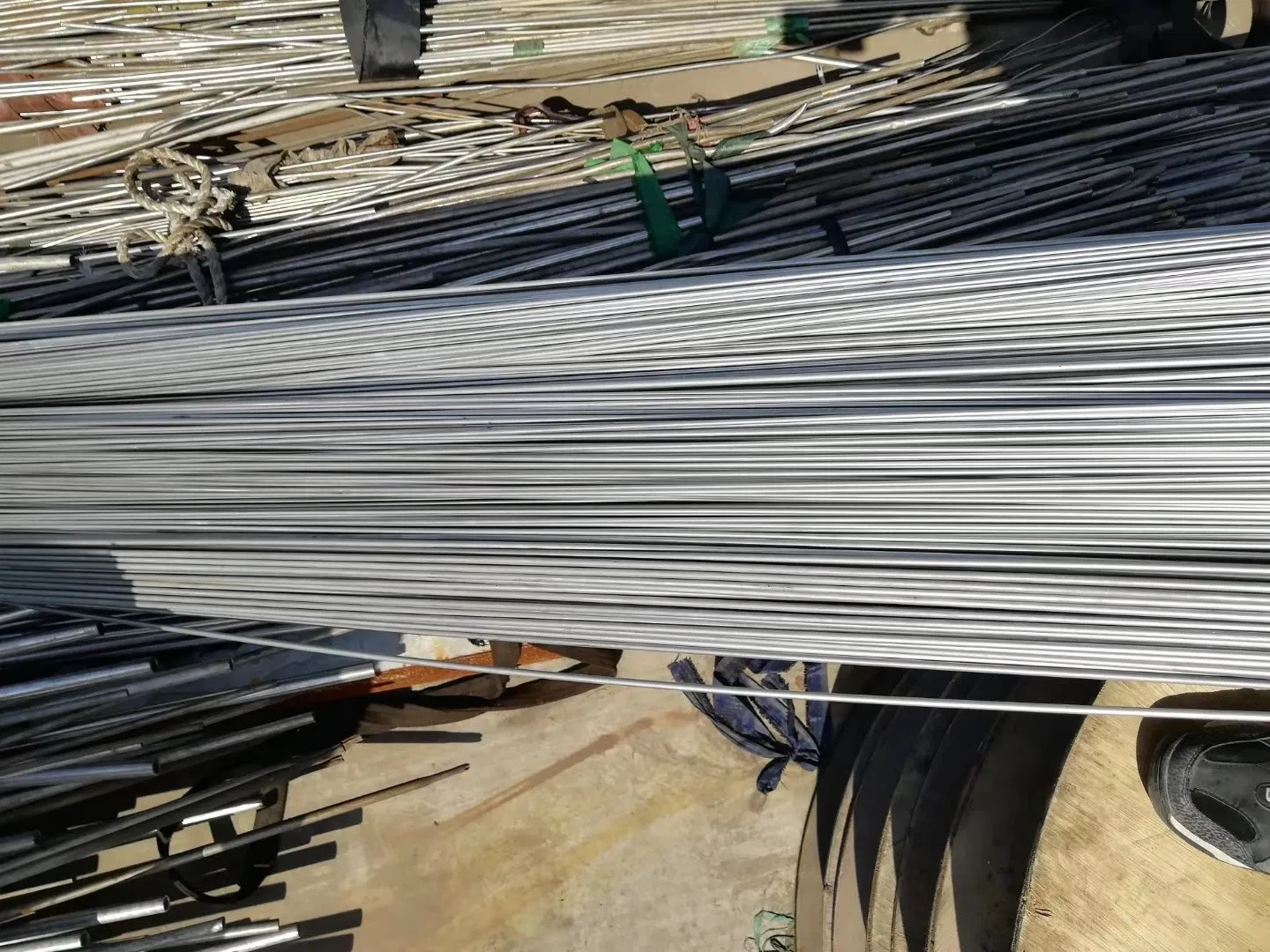 Small Diameter Stainless Steel Pipe by 316L, 316, 304L