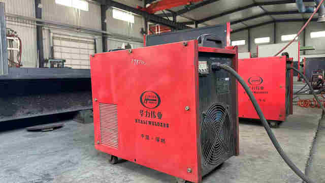 Corrugated steel plates and roofing sheets for industrial and commercial construction