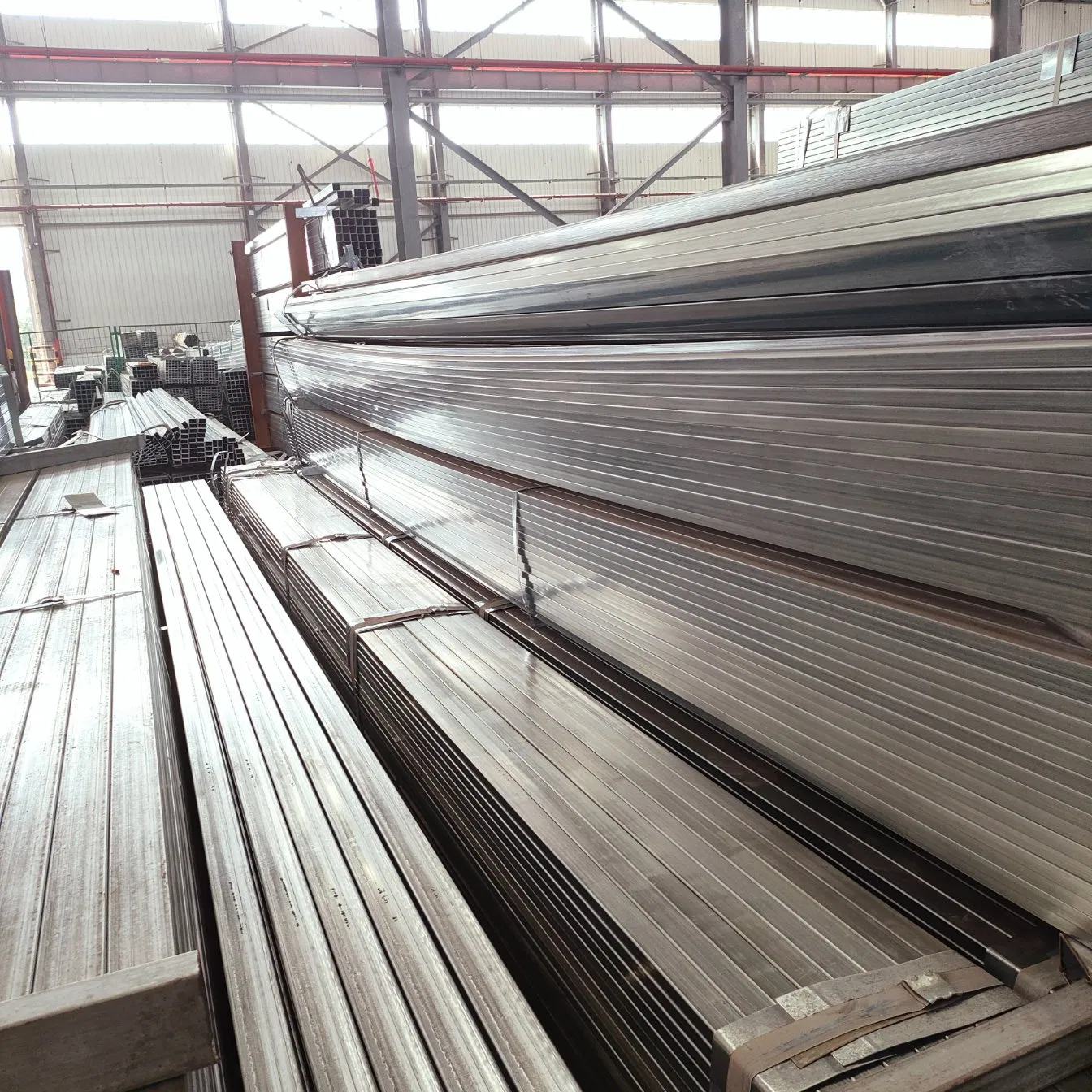 5 mm Wall Thickness Hot DIP Galvanized Square Steel Pipe Profile for Creating Frames and Supports for Machinery and Equipment