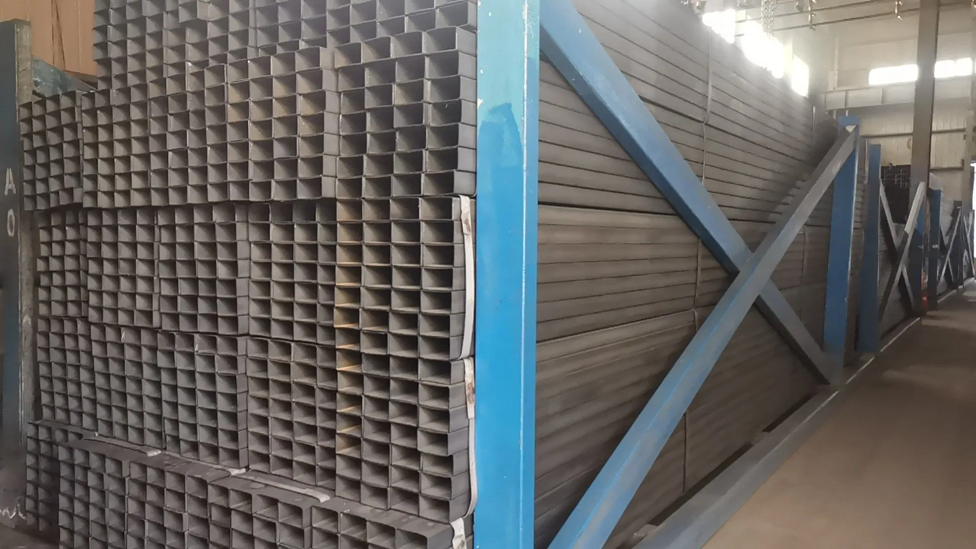 Premium Quality Seamless Carbon Steel Pipes and Tubes