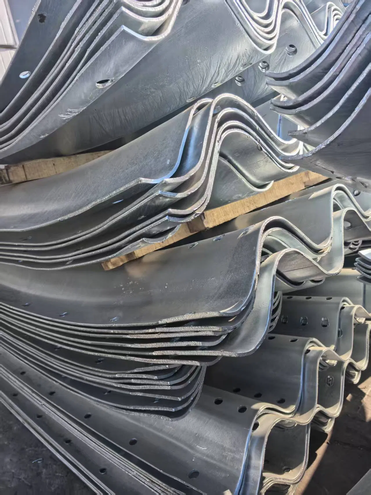 Half Round Large Diameter Galvanized Welded Corrugated Steel Culvert Pipe Shelter Assemble for Culverts and Drainag