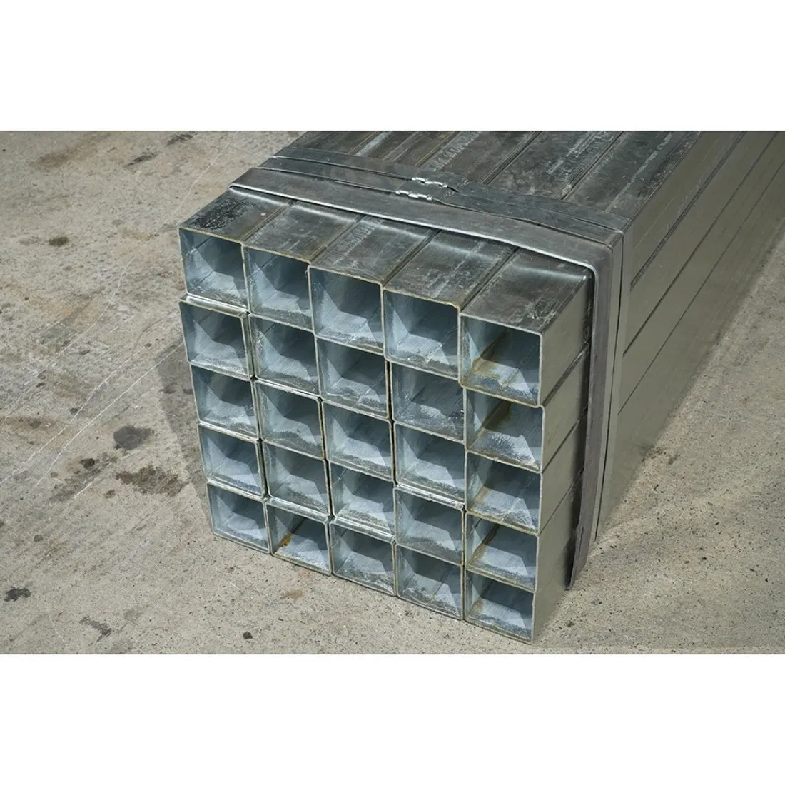 Non-Alloy Carbon Steel Hot-DIP Galvanized Square Steel Pipe