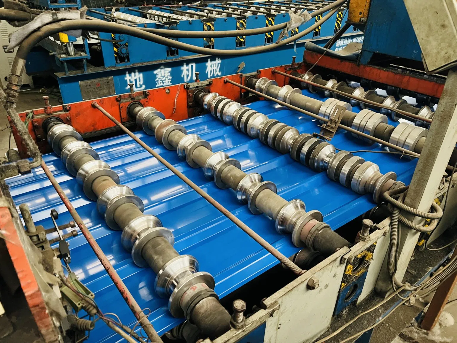 Wholesale Color Coated Galvanized Corrugated Board Inexpensive Corrugated Pre-Coated Galvanized Steel Sheet