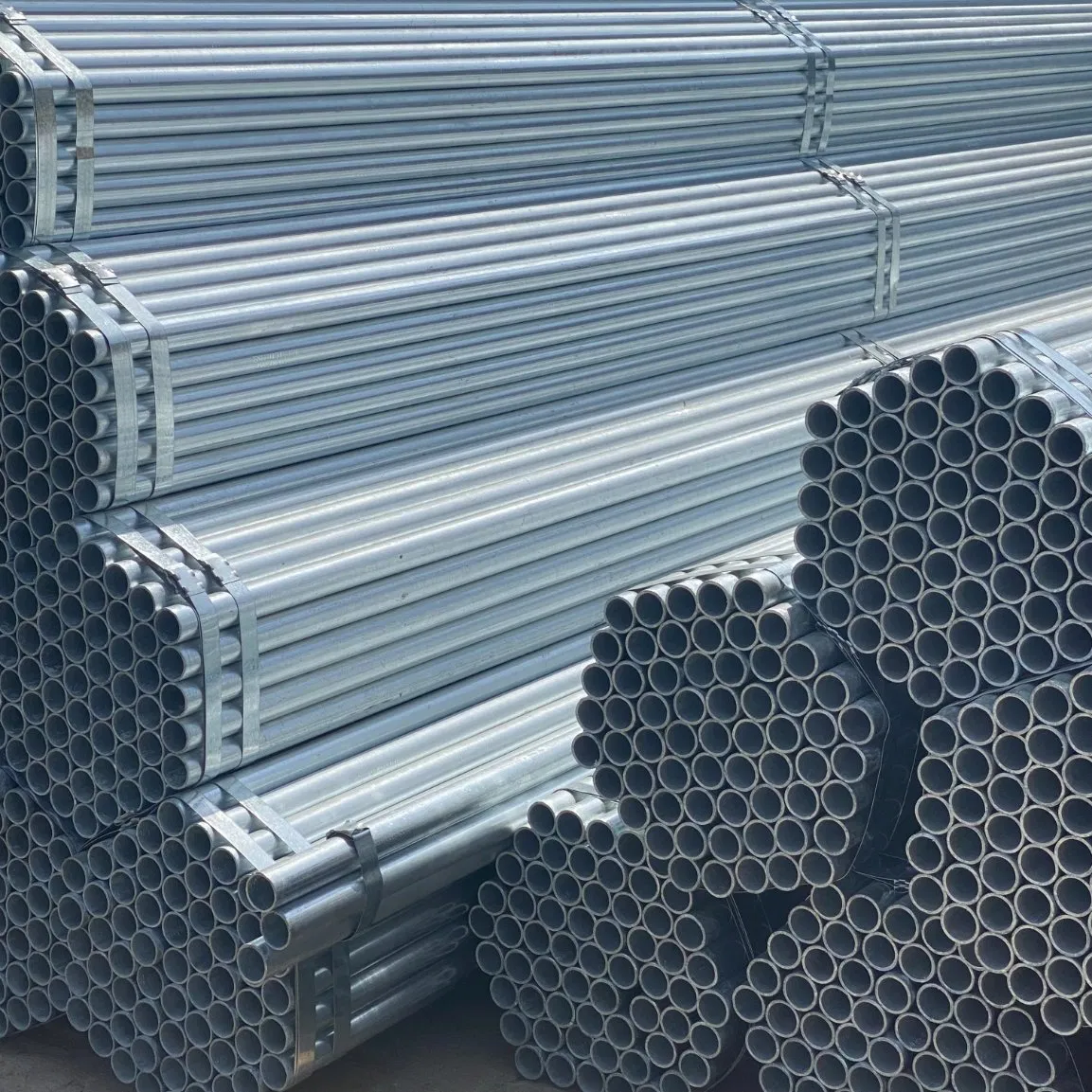 Galvanized/Hot DIP Galvanizd ERW Scaffolding Steel Pipe for Building Construction