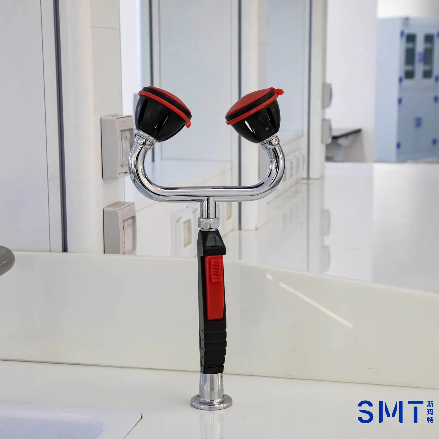 Emergency Eyewash System with Dual Heads - SMT Brand Quality