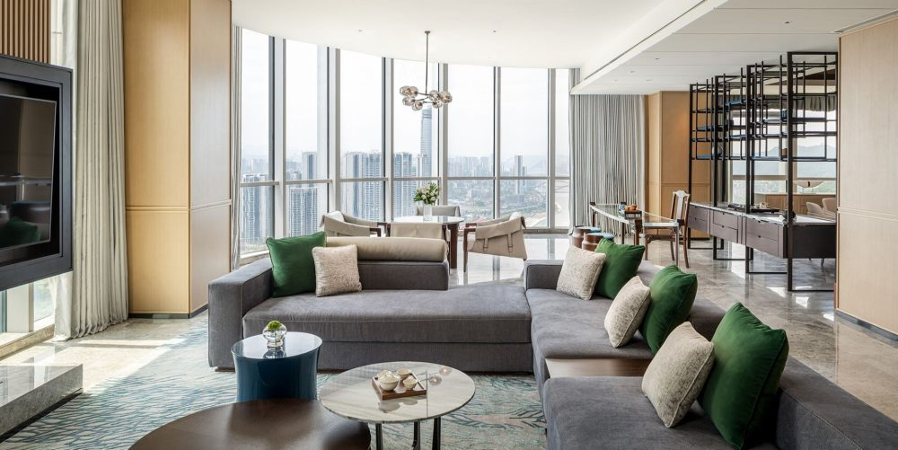 Modern Custom Sleep Hotel Contract Furniture Solid Wood Extra Large Double Bed