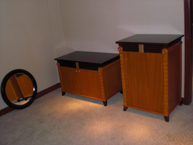 Custom Made Contemporary Wooden Hotel Bedroom Sets for Hospitality Contract Furniture (NCHB-5101020511)