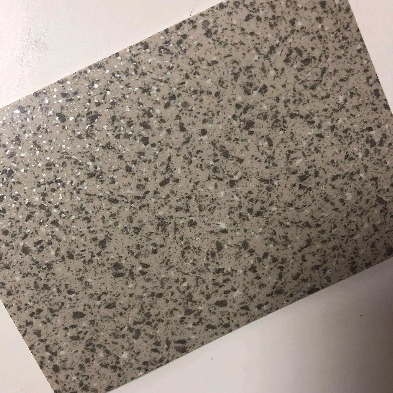 Non Slip High Grip PVC Commercial Flooring for Senior Living Facility Zones