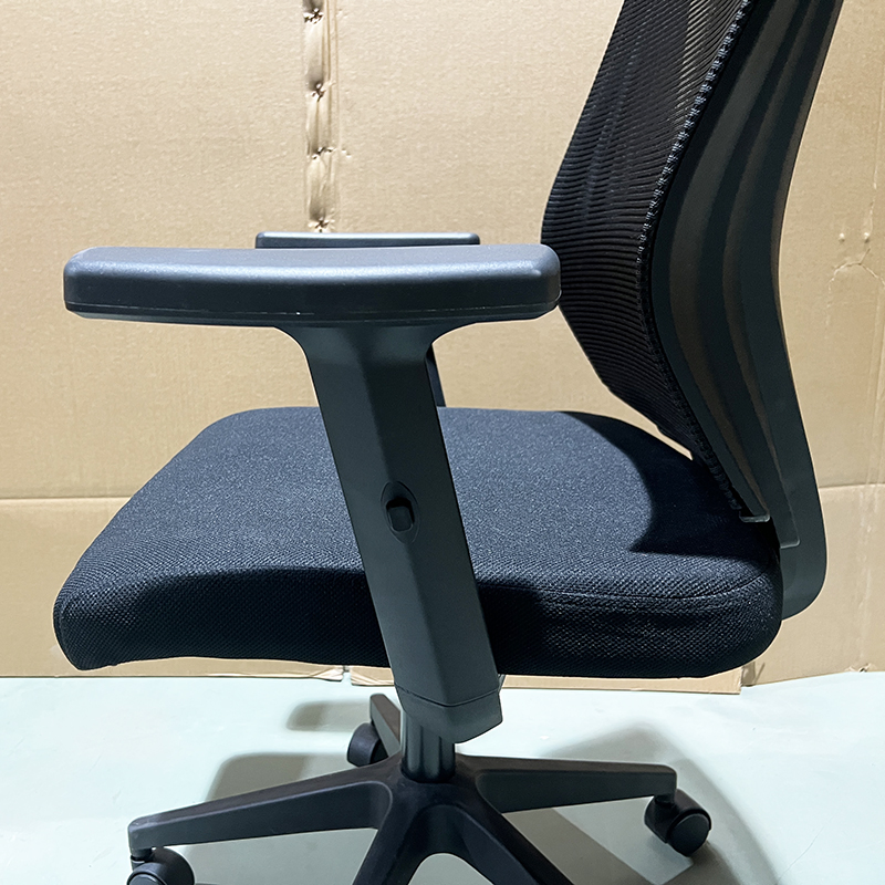 Modern Task-Oriented Office Seating with Ergonomic Design and Customizable Height Adjustment