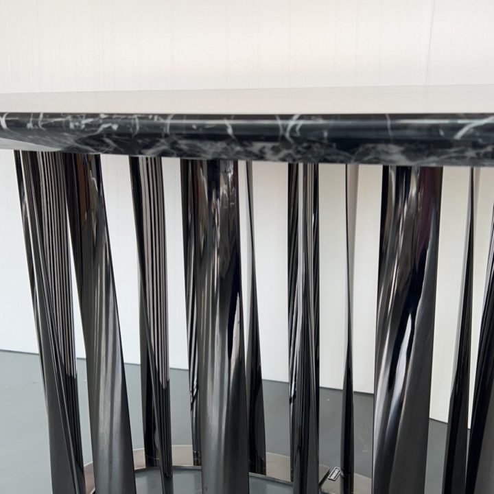 Stylish Aluminium Frame Natural Dining Set for Modern Living Rooms