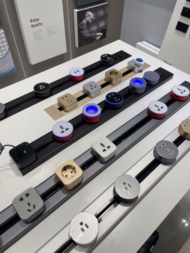 Universal Multi Smart Office Desk Power Rail Track System Electric Socket Outlet / Electric Track for Multi Electrical Sockets