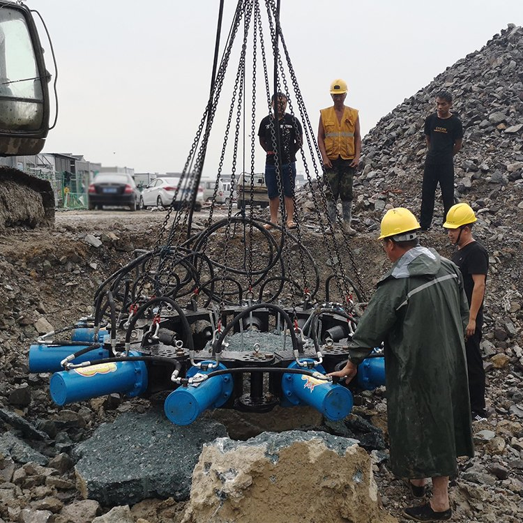 Cost Effective Hydraulic Pile Breaker for Mass Concrete Pile Truncation
