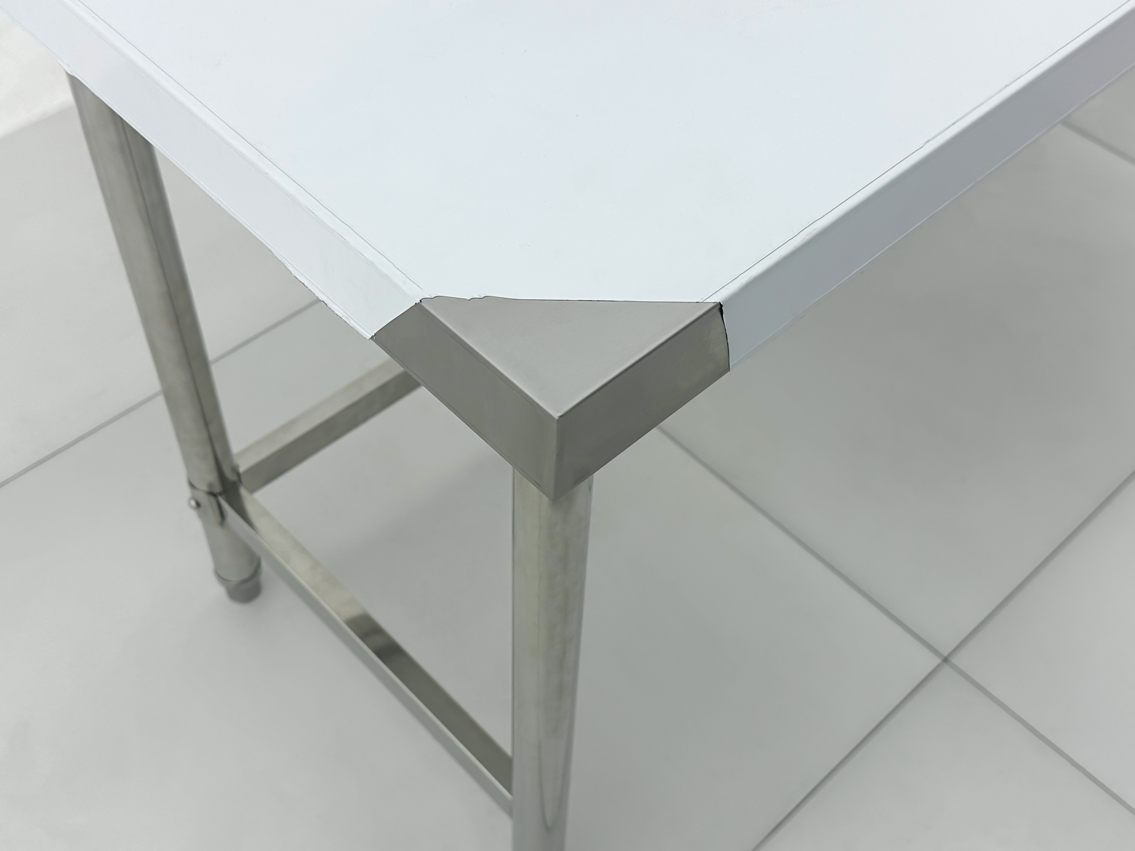 Hand-polished Corners