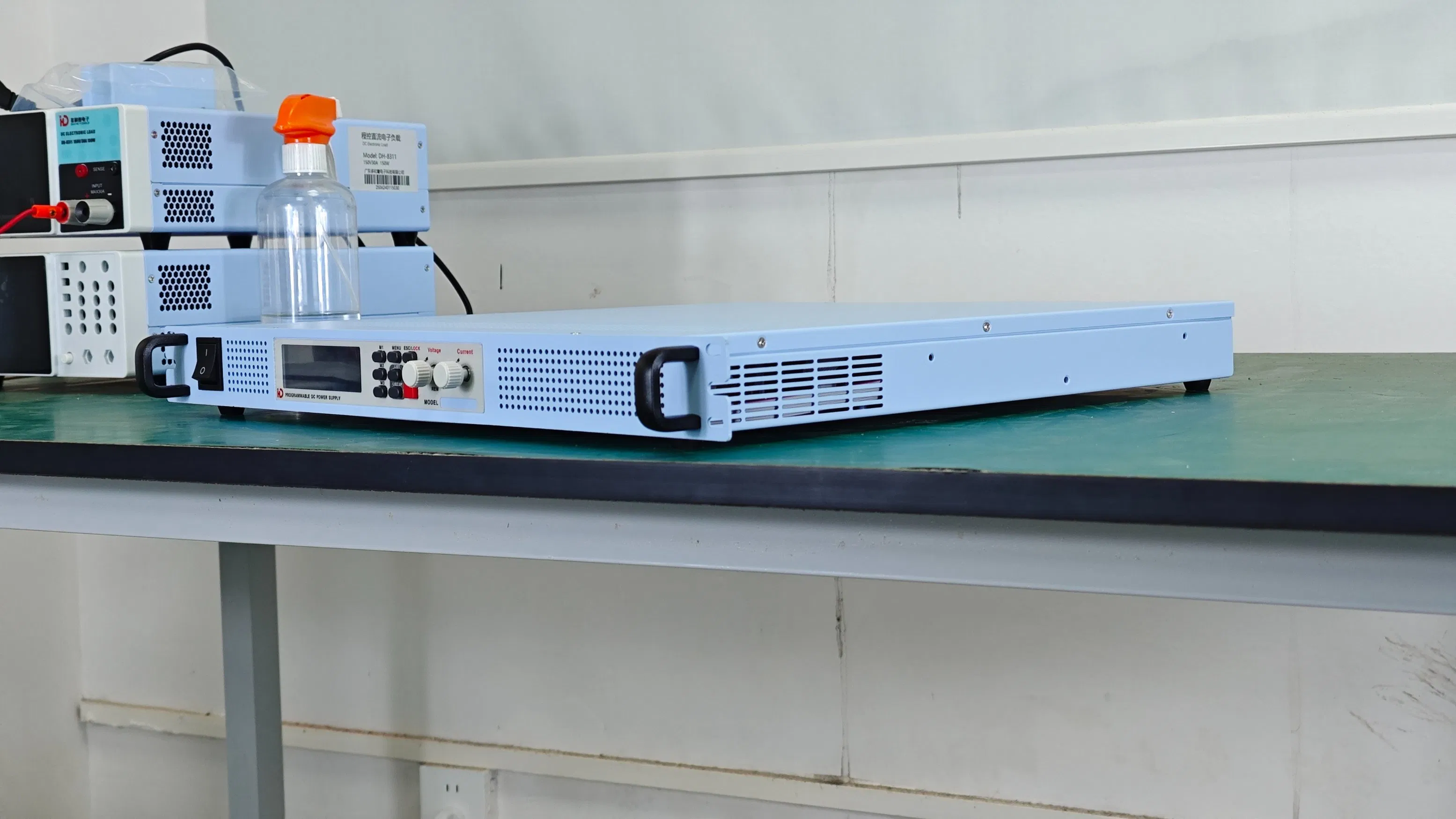Compact Rack-Mount Programmable DC Power Supply with 5-Digit LCD Display