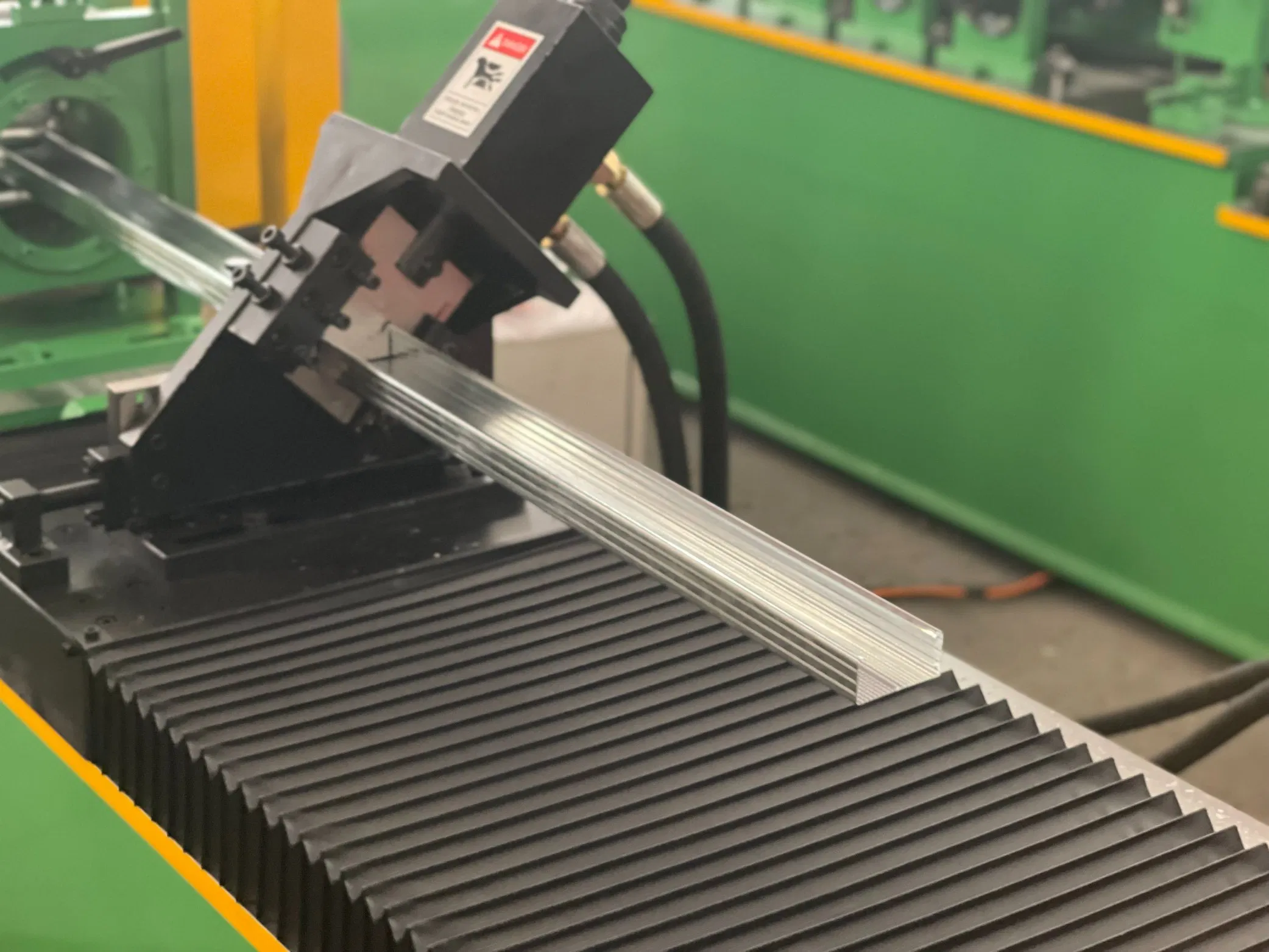 Roll Forming Machine for The Production of Ud CD Uw Cw Profile