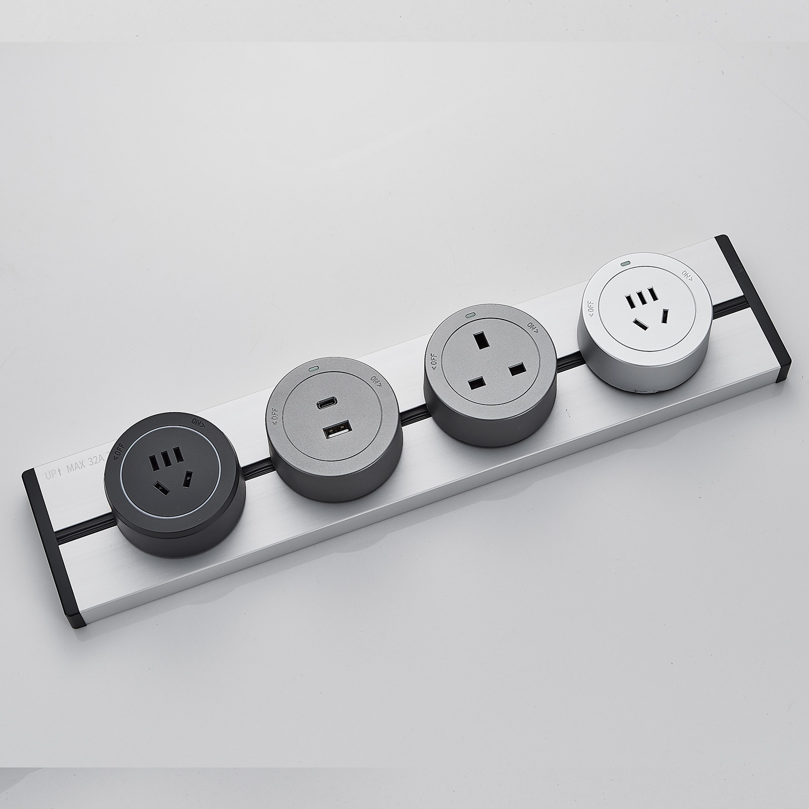 OEM Factory Price 1M Brass Industrial Power Track System 5 Adapters 32A 8000W Heavy Duty Electrical Rail Data Plug Socket